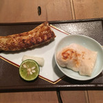 とく山 - 河豚のスペアリブ、白子焼き