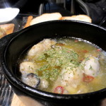 スモキチ - 牡蠣のアヒュージョ￥780