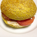 ゴントラン シェリエ - カレーバンズサンド スモークチキンとクリームチーズ（400円）