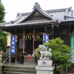 NOBU - すぐ近くが氷川神社です