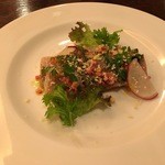 ICARO miyamoto - 軽く薫製したブリのマリネと根菜のサラダ（2600円）