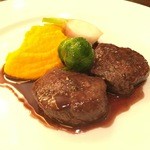 エゾ鹿のソテー 赤ワインソース（4500円）