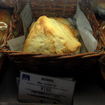 Boulangerie Avonlea - プレーンスコーン160円