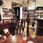 トリントン　ティールーム - お茶を飲みながらのんびりするボキら。
      こちらのお店、エッグベネディクトも人気みたいなので、
      次はそれを食べてみたいね～♪