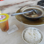 Sun Fong Bak Kut Teh - お茶、バクテー、ライス