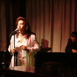 レストラン ラ・マーレ - 2010/07 マリア･エヴァ＆加藤英介Trio（vo:マリア･エヴァ　pf:加藤英介　bs:池田 潔　ds:古地克成）のスウィンギーなステージ！