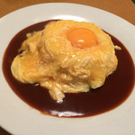 Omuraisutei - 目玉オムライスは天神店オリジナルらしいですが、めちゃウマ！これだけのコスパと平日12時に入っても空いてるのが素晴らしい( ´ ▽ ` )ﾉ