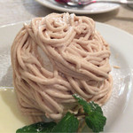 ラ ポルトルージュ - 綺麗なマロンソース。