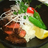 37 Steakhouse & Bar - 素敵な ステーキ丼❤
                . :｡ ヾ(◎´∀｀◎)ﾉ ｡: .
                数量限定❤