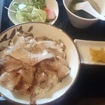 Horumon Nain - ランチ豚丼600円