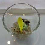 ラ・フェット ひらまつ - アミューズ（ツブ貝のカツオと昆布のジュレ添え、
      アボカドのソース）(2015.10)