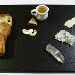 コムシコムサ - チーズの盛り合わせ