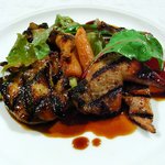 コムシコムサ - フランス産うずらのグリル・ヴィンコット風味のソース