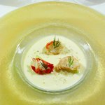 コムシコムサ - フランス産ホワイトアスパラガスの冷たいスープ