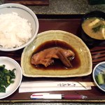 越路 - 煮魚定食（銀ダラ）700円