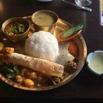 ある日のネパールローカル料理セット1300円