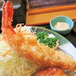 とんかつ勝亭 - エビフライ。440円