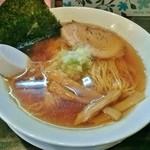 らーめん 稲荷屋 - 醤油ラーメン　700円
