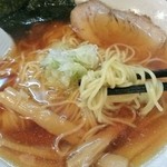 らーめん 稲荷屋 - 全体に上品な端麗味！
      