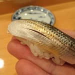 鮨 いとう - 小鰭。リフト(^-^)/