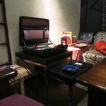 なっぱjuicy - ソファー横の本やおもちゃです