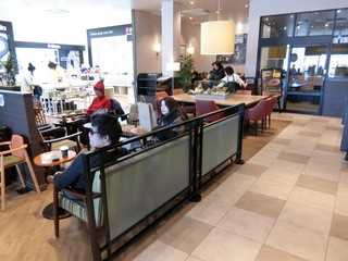 タリーズ コーヒー - 店内はこんな感じ