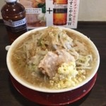 豚斬りらーめん - らーめん \730 脂多め、味濃いめ