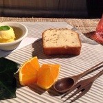 piasupe-suno-thisu - 生姜のパウンドケーキ。黒酢のドリンクはさっぱりした味