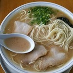 ラーメン げんこつ家 - ラーメン大盛(650円 税込)　平成28年1月中旬 撮影