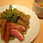 鴨白湯つけそば　　９００円