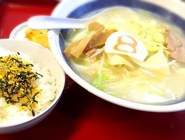 北陸で人気！8号線沿いだから8番ラーメン！ : 8番らーめん 鯖江東店