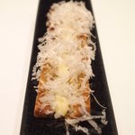 アビス - ランチコース 5100円 のトーストしたパン ニンニクとジャガイモのアイオリソース、パルメザンチーズ