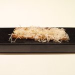 アビス - ランチコース 5100円 のトーストしたパン ニンニクとジャガイモのアイオリソース、パルメザンチーズ