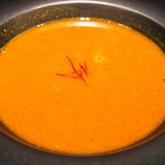 アビス - ランチコース 5100円 のスープ・ド・ポワソン カサゴや鯛など7種類、オマール海老、スパイス、オレンジ