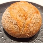 アビス - ランチコース 5100円 のパン