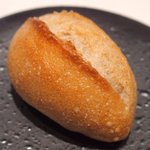 アビス - ランチコース 5100円 のパン