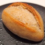 アビス - ランチコース 5100円 のパン