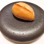 アビス - ランチコース 5100円 のパン