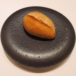 アビス - ランチコース 5100円 のパン