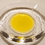 アビス - ランチコース 5100円 のオリーブオイル