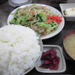 久美食堂 - 肉野菜炒め定食