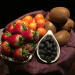 柳小路 まるうめ - 昨年1月に伺った時と果物かごが一緒(>_<)