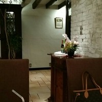 ヴァンサンク・ブランシュ - 白壁が清潔！