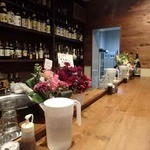 亭久五 - ゆったりしたレイアウト