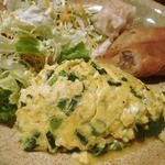 亭久五 - 創業以来の名物「ニラ玉」です