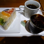 デリカフェキッチン - フルーツケーキ、コーヒーｃとｈ