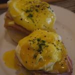 Bizu Patisserie - Eggs Benedict