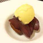 ル・ミストラル - デザート 洋梨の赤ワインコンポートが美味しい