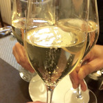 ル・ミストラル - 泡で乾杯〜