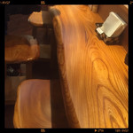 神田らぁめん悠 - 欅の一枚板のカウンター 2016.01.17